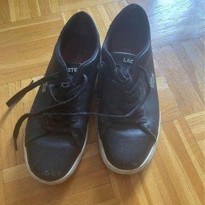 Shoes unisex size 9   Lacoste
